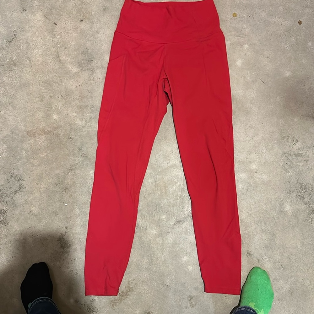 Ptula brand- Taylor style leggings. Red/ size medium 7/8 length